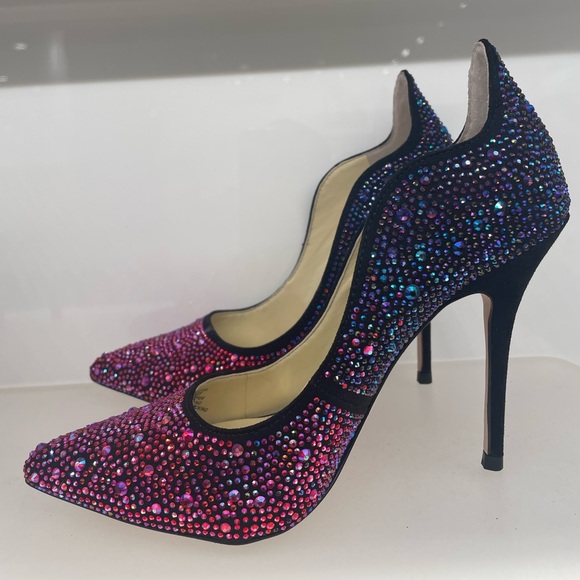 Shoes - Picture 1 of 1